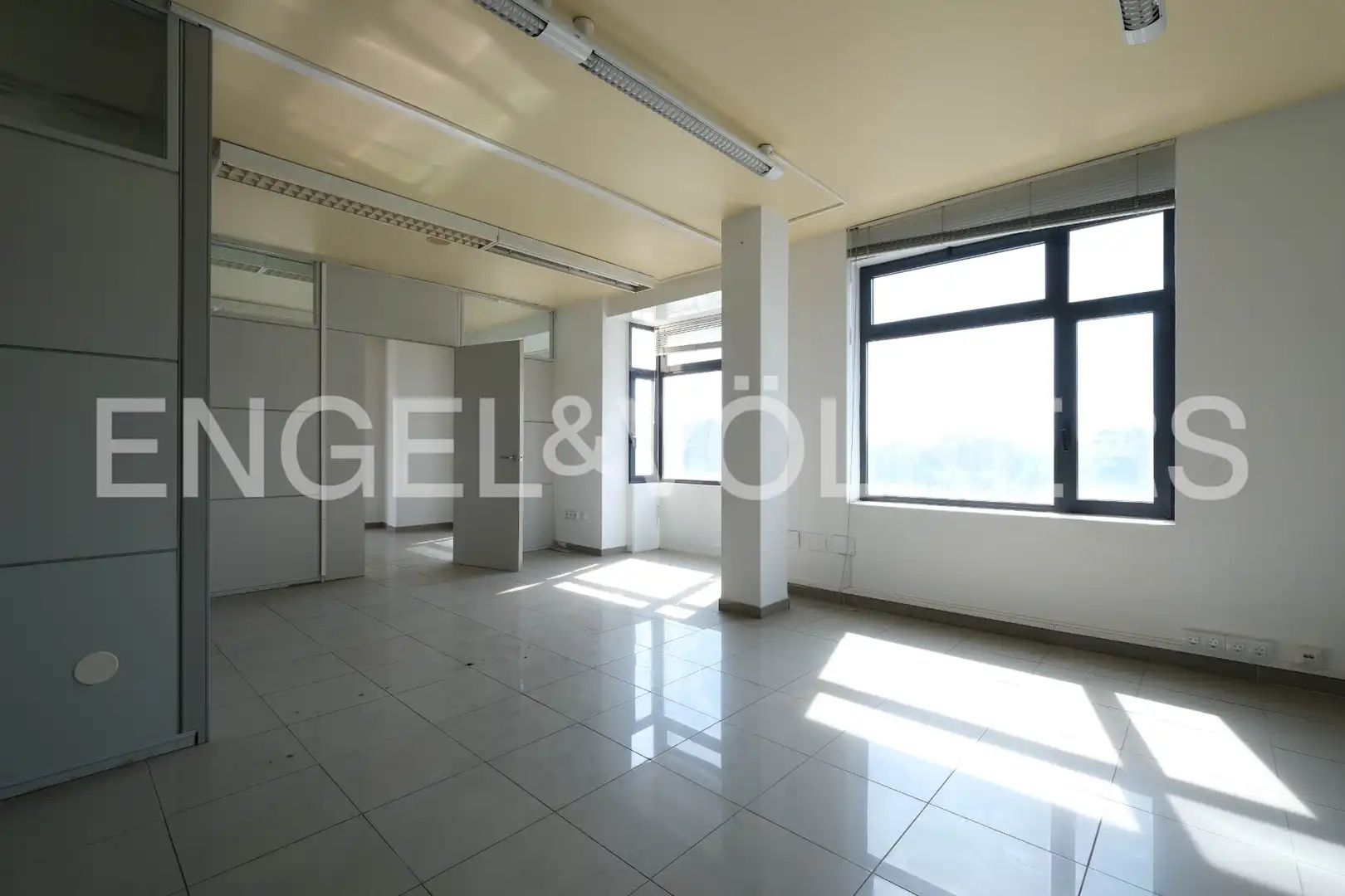 Oficina con ascensor en venta en Avinguda de Blondel, imagen 8