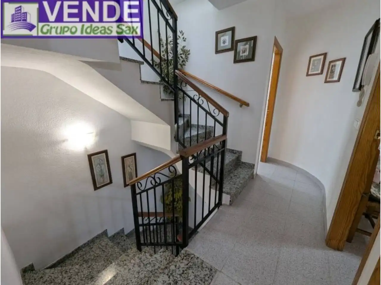 Detached homes for sale in Onil  with Air Conditioner, Terrace and Furnished
