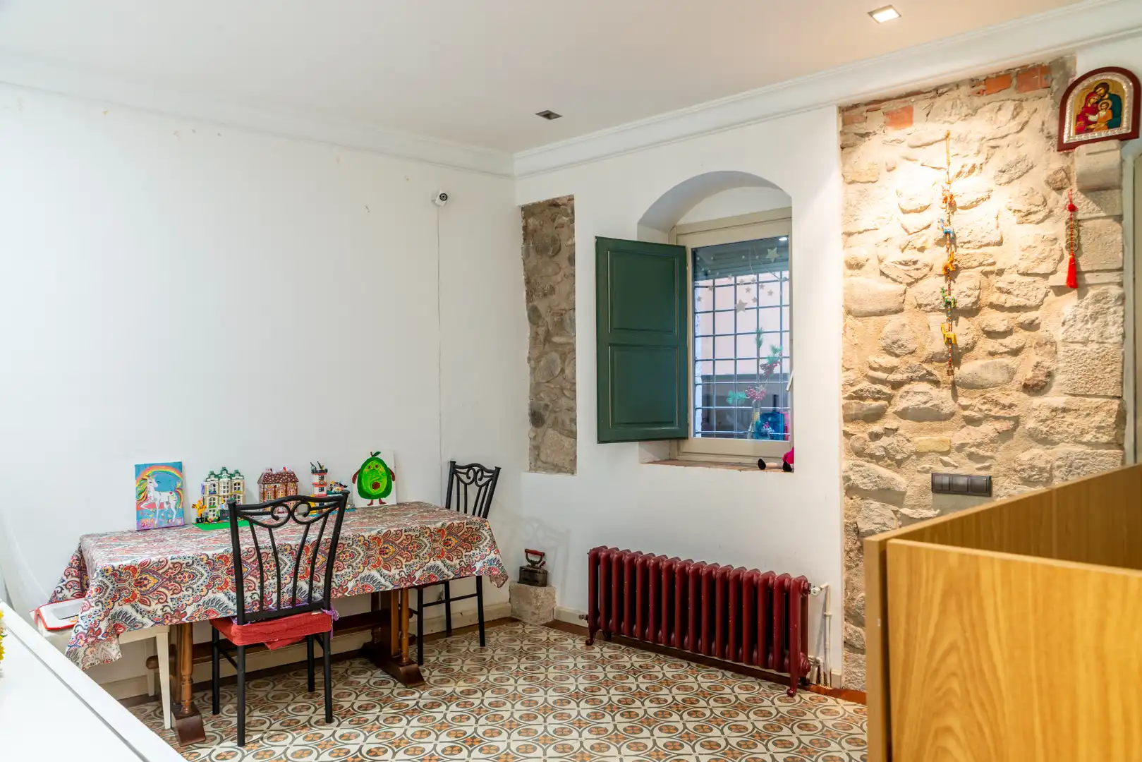 Esszimmer von Maisonette zur Miete in Girona mit Heizung, Möbliert und Ofen