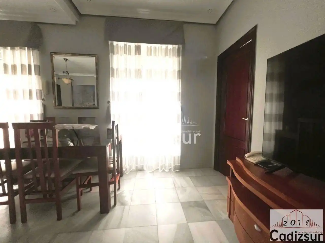 Comedor de Piso en venta en Cádiz con Balcón
