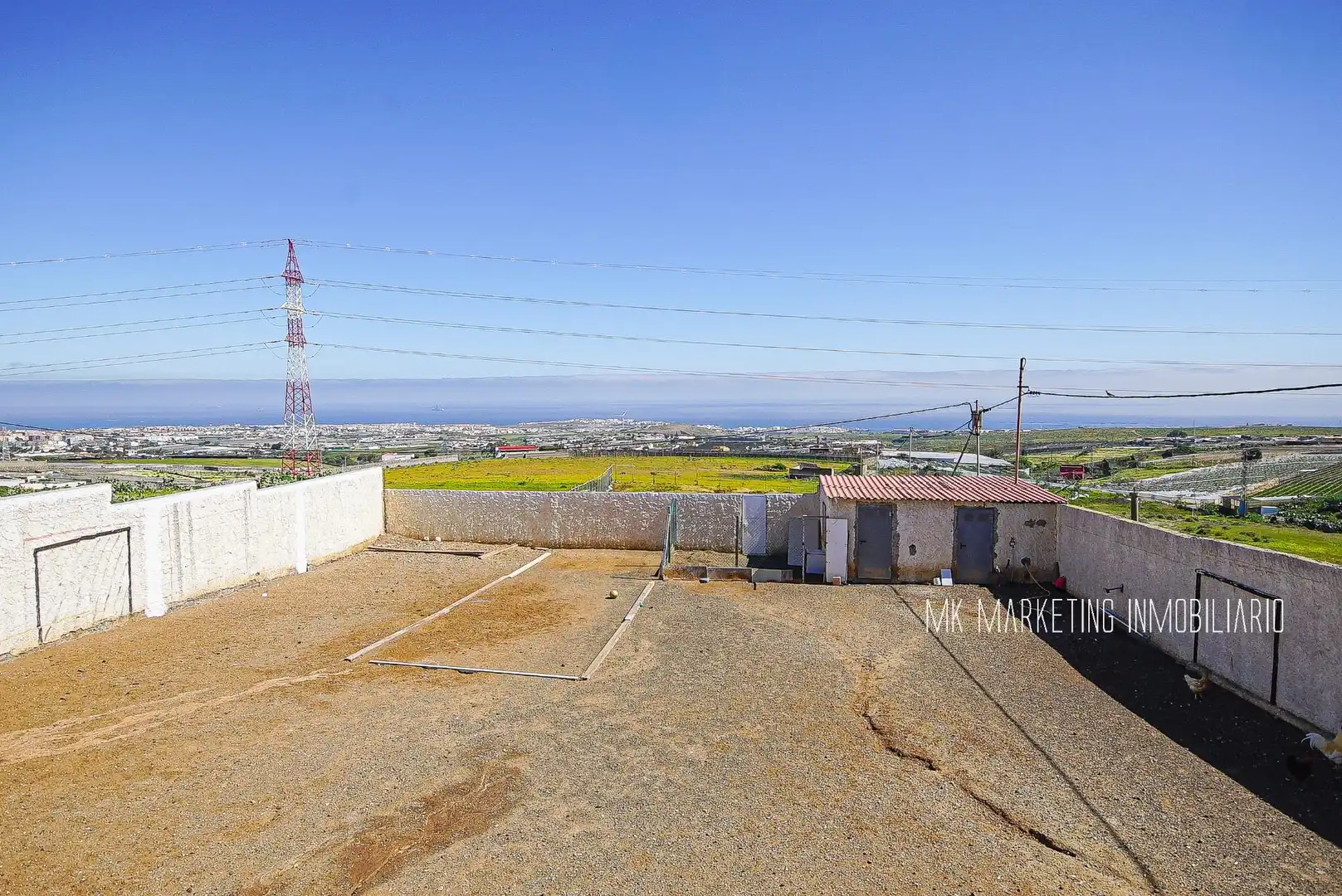 Vista exterior de Casa o xalet en venda en Telde amb Jardí privat, Terrassa i Traster