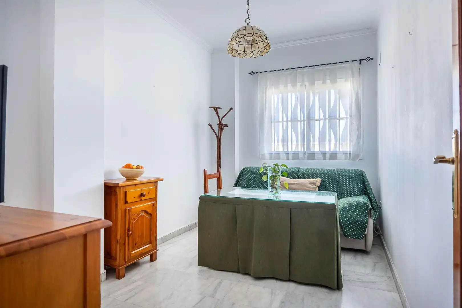 Living room of Detached homes for sale in Mairena del Aljarafe  with Air Conditioner, Private garden and Terrace