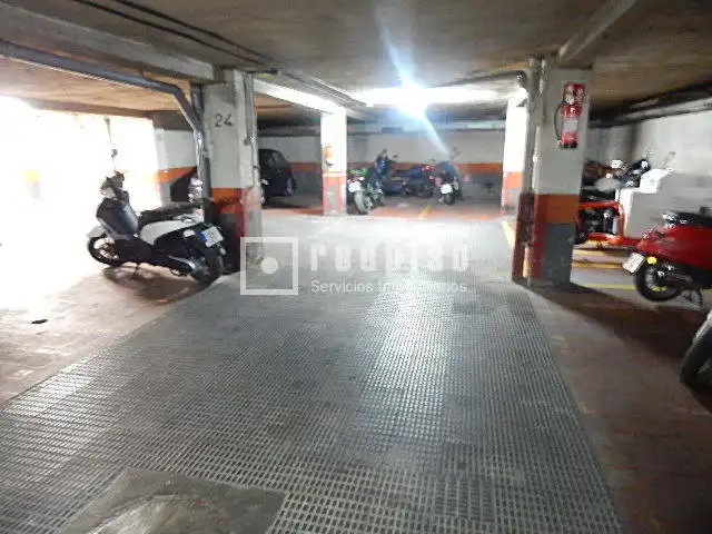 Parkplatz von Garage zum Verkauf in Madrid