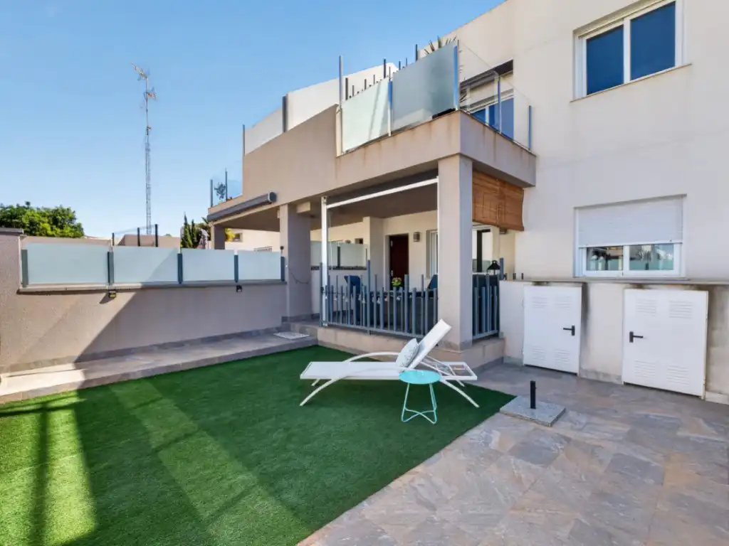 Apartamento con piscina en venta en Calle Gines Saura Sanchez, imagen 7