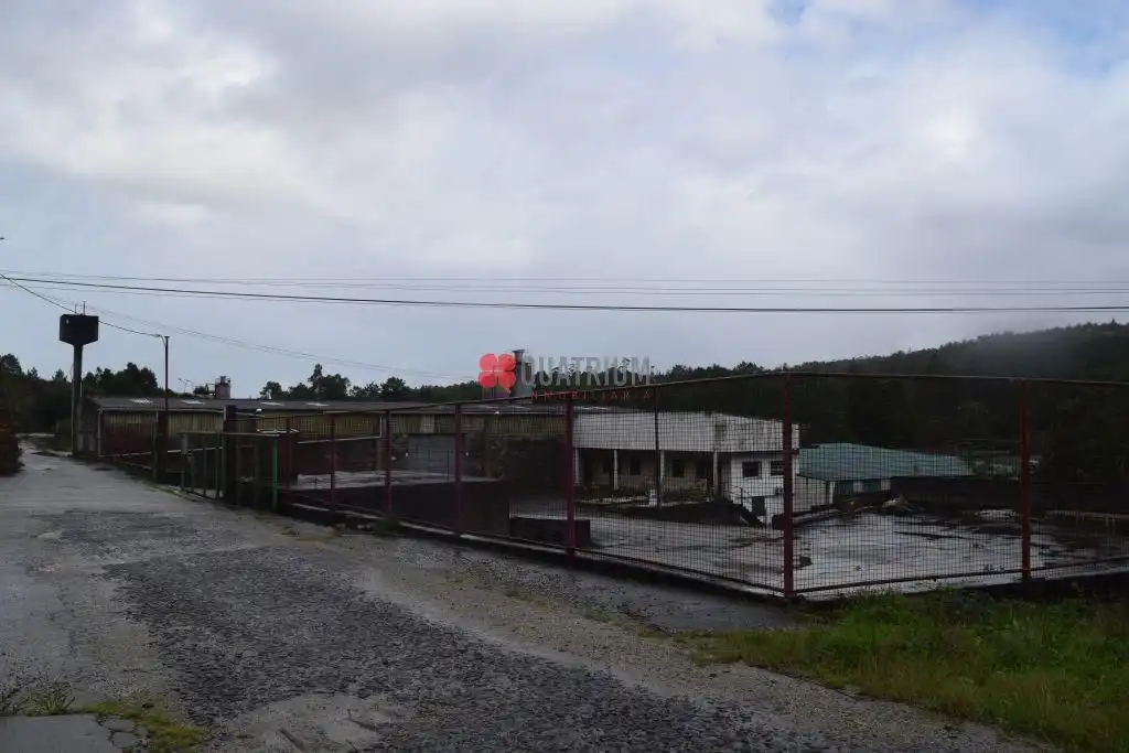 Exterior view of Industrial buildings for sale in Vimianzo