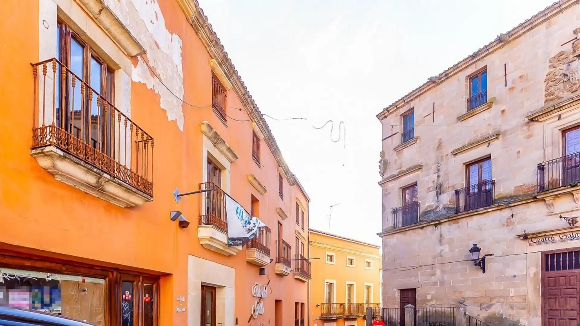 Vista exterior de Edificio en venta en Trujillo con Piscina comunitaria