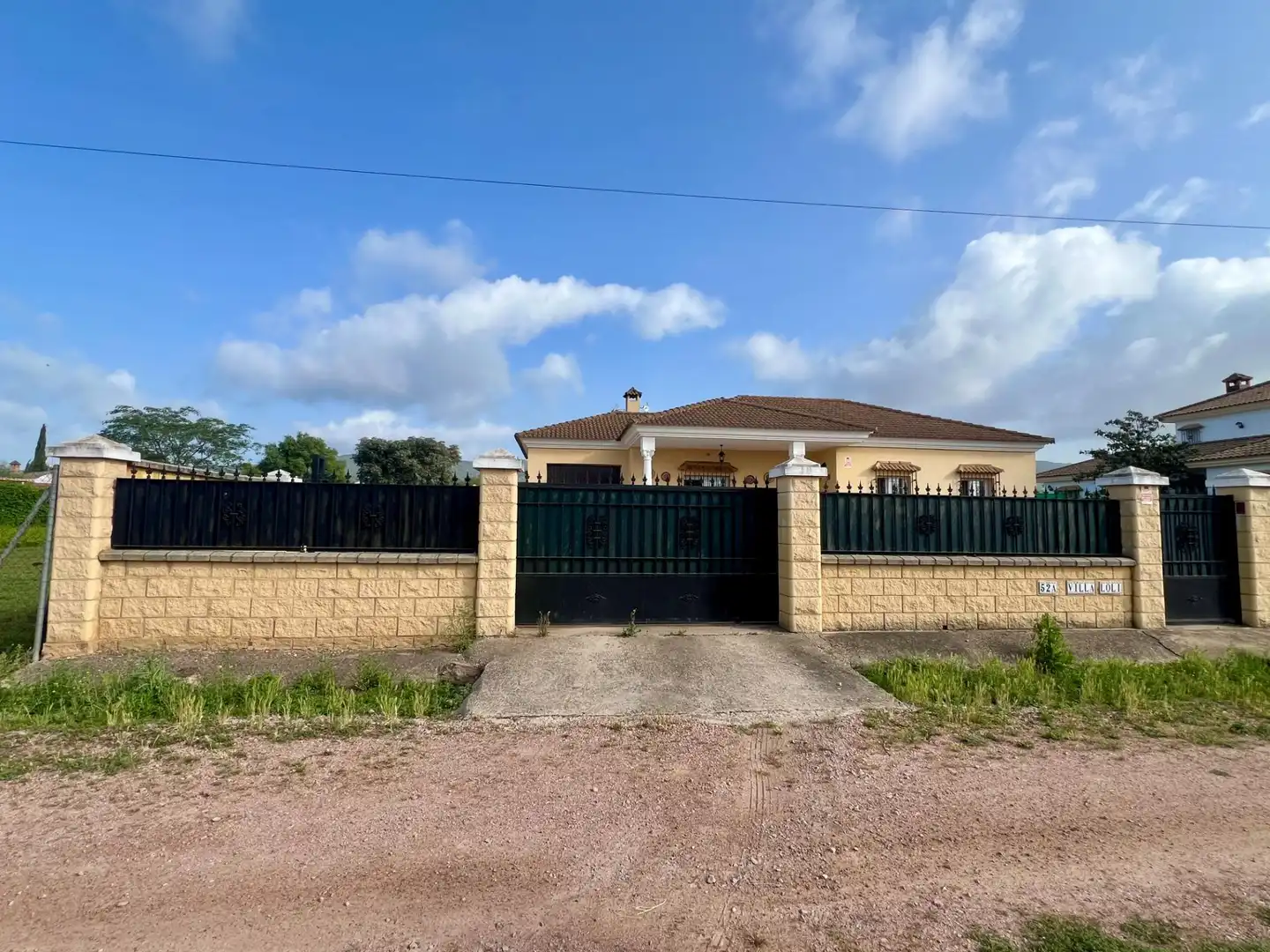Exterior view of Houses for sale in Córdoba  with Air Conditioner and Swimming Pool