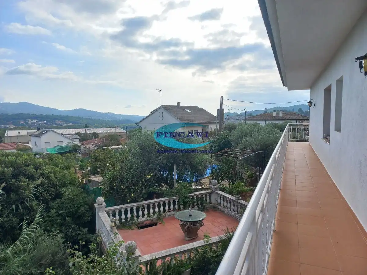 Vista exterior de Casa o xalet en venda en Bigues i Riells del Fai amb Calefacció, Terrassa i Traster