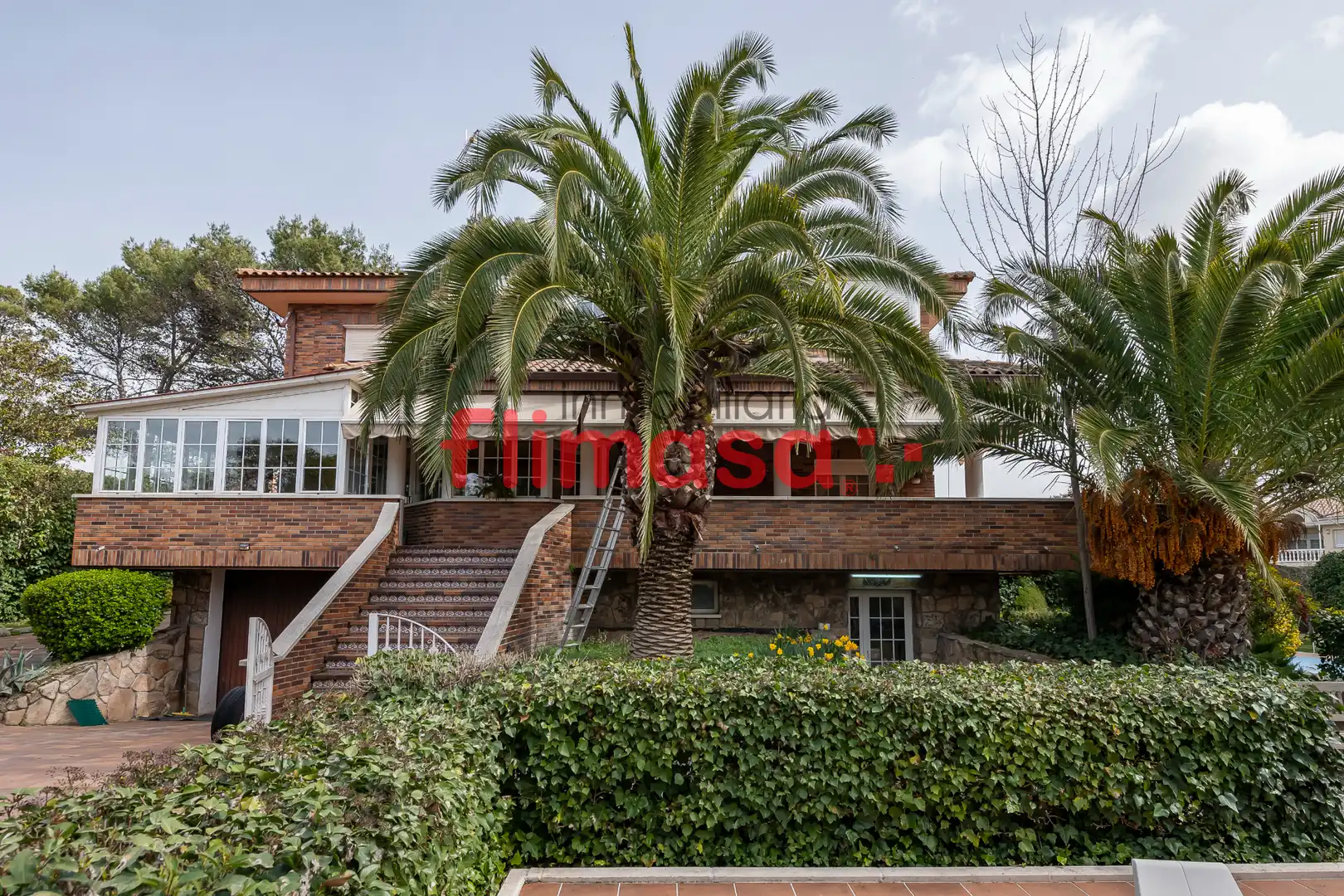Vista exterior de Casa o xalet en venda en Villaviciosa de Odón amb Aire condicionat, Calefacció i Jardí privat