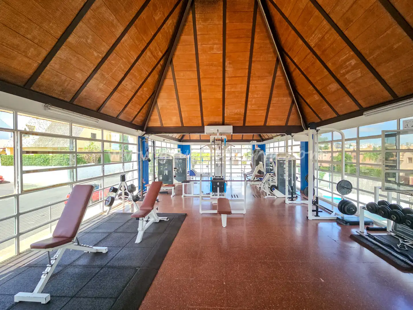 Swimming pool of Detached homes for sale in Espartinas  with Air Conditioner, Heating and Oven