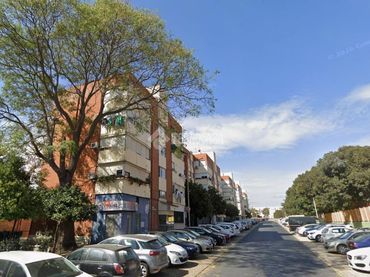 Pis amb balcó en venda a La Orden