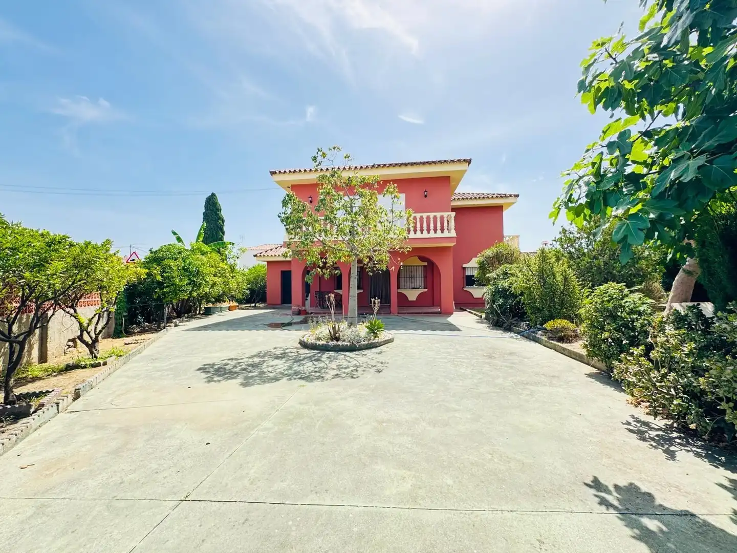 Exterior view of Houses for sale in Algeciras  with Private garden and Swimming Pool