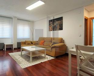 Living room of Flat to rent in Salamanca Capital  with Heating, Parquet flooring and Furnished