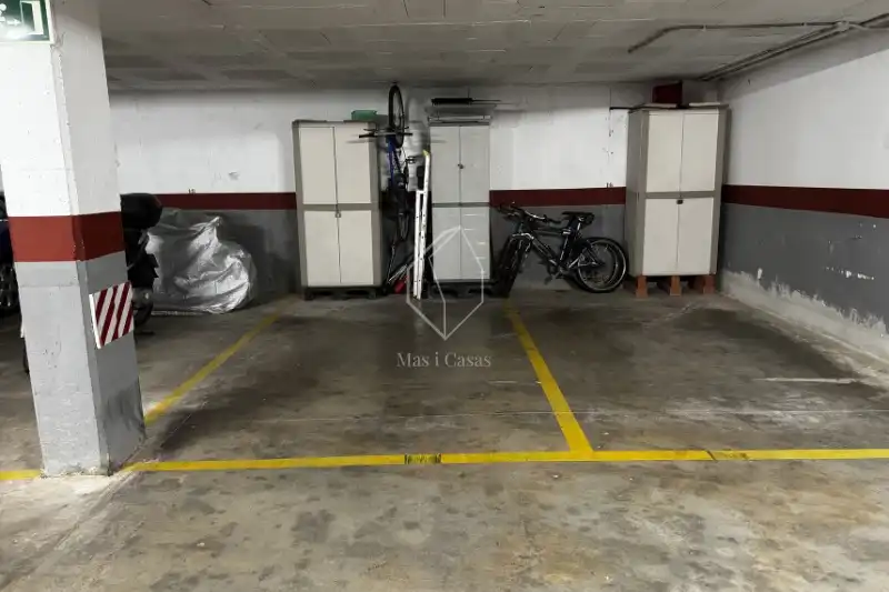 Parkplatz von Maisonette zum Verkauf in L'Escala mit Klimaanlage, Heizung und Terrasse