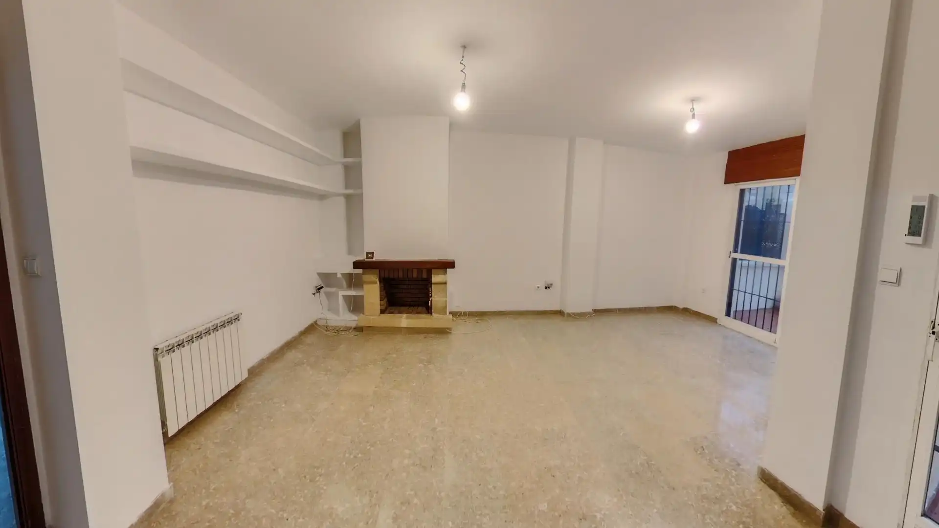 Casa adosada en venta en Huétor Vega con Calefacción, Jardín privado y Piscina