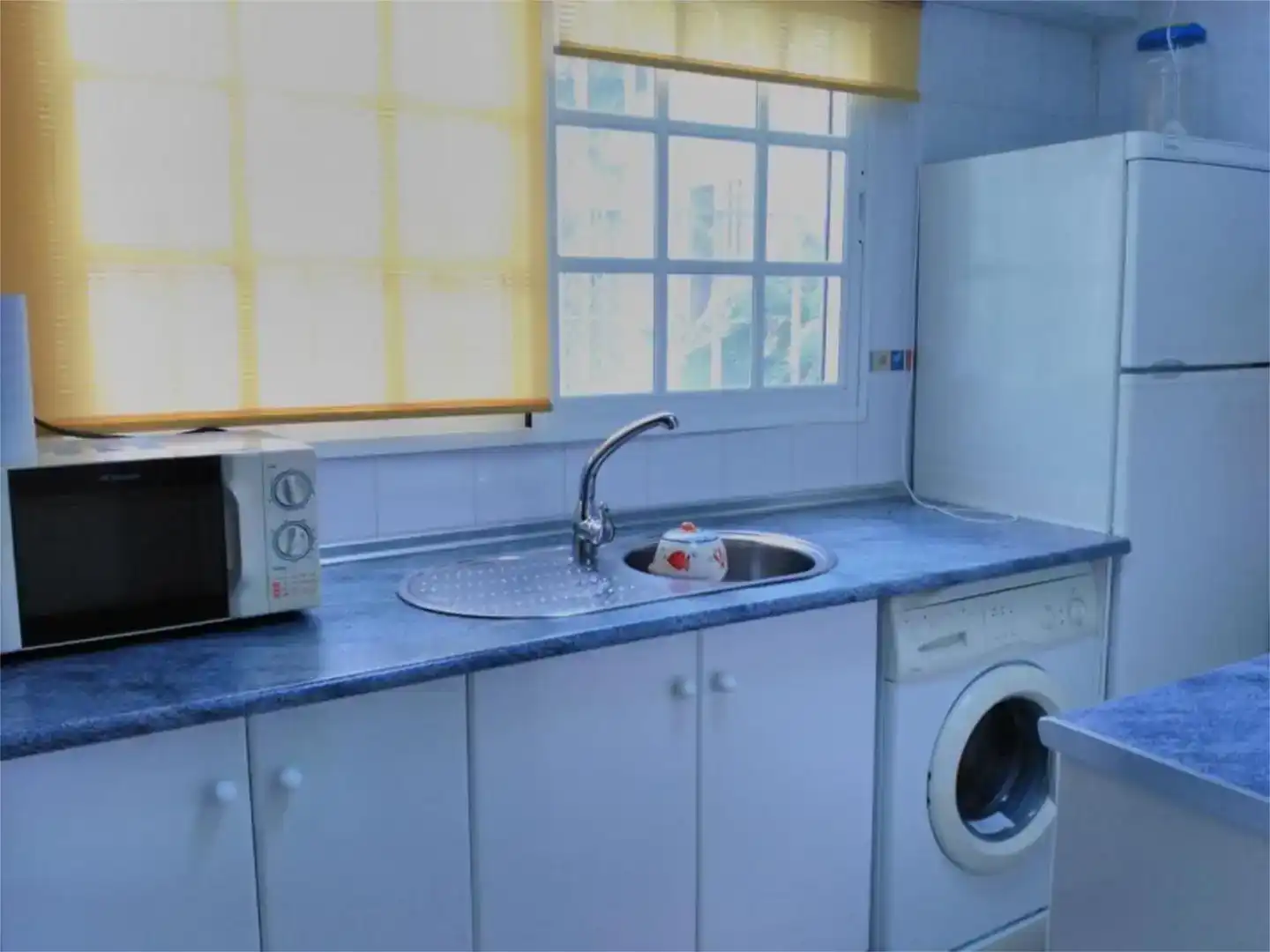 Cocina de Planta baja de alquiler en Conil de la Frontera con Aire acondicionado y Amueblado