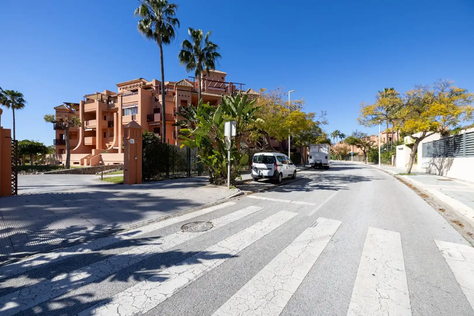 Außenansicht von Dachboden zum Verkauf in Motril mit Klimaanlage, Terrasse und Abstellraum