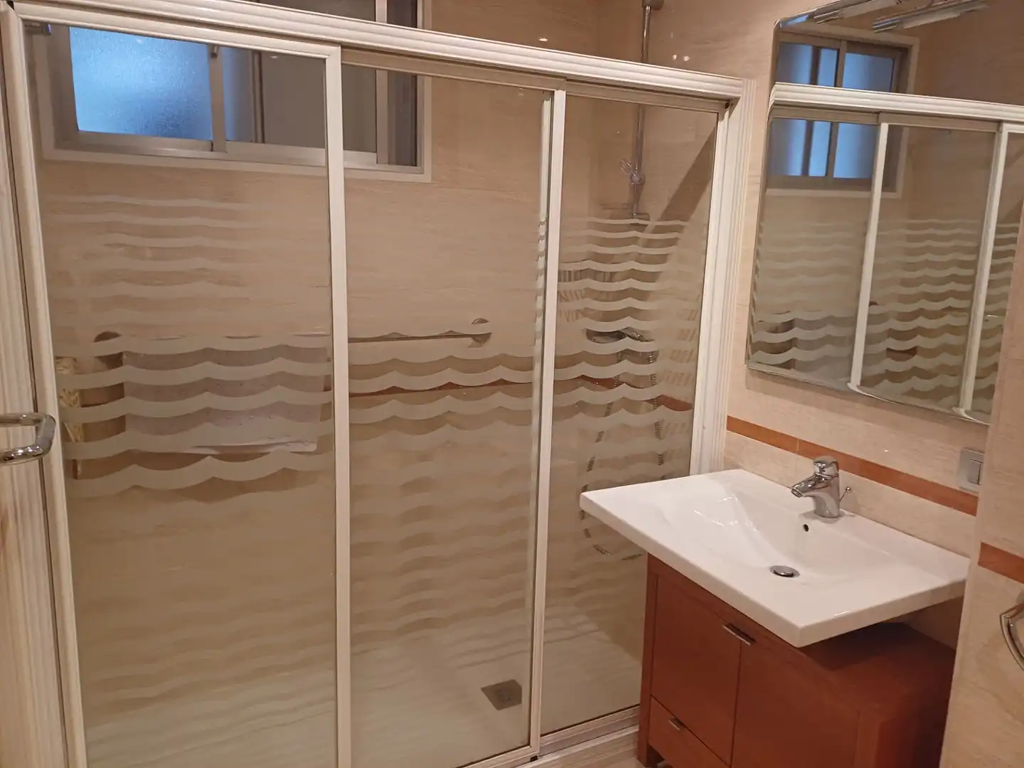 Bathroom of Flat for sale in A Coruña Capital   with Heating, Terrace and Storage room