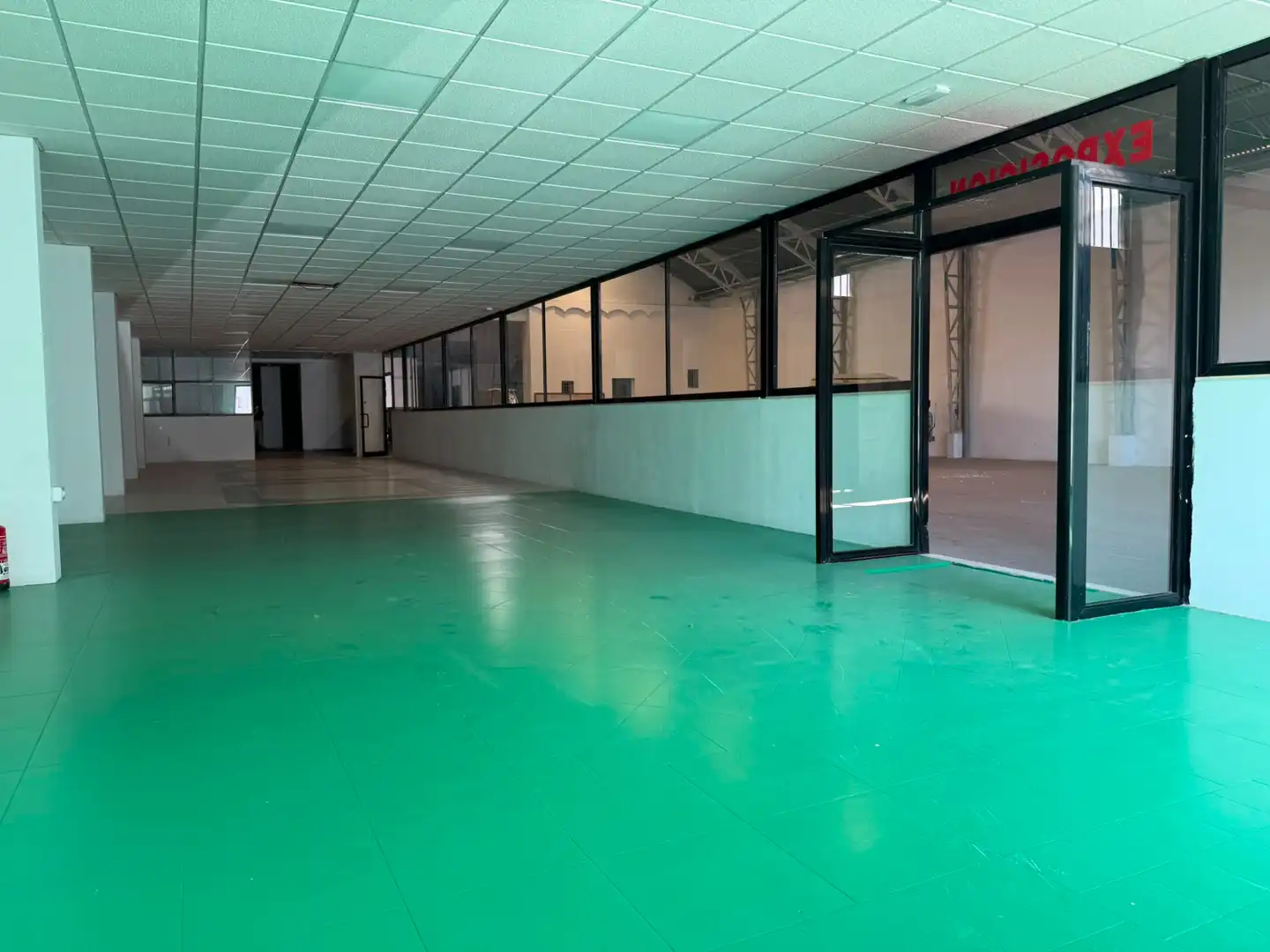 Nau industrial de lloguer en Dos Hermanas amb Calefacció