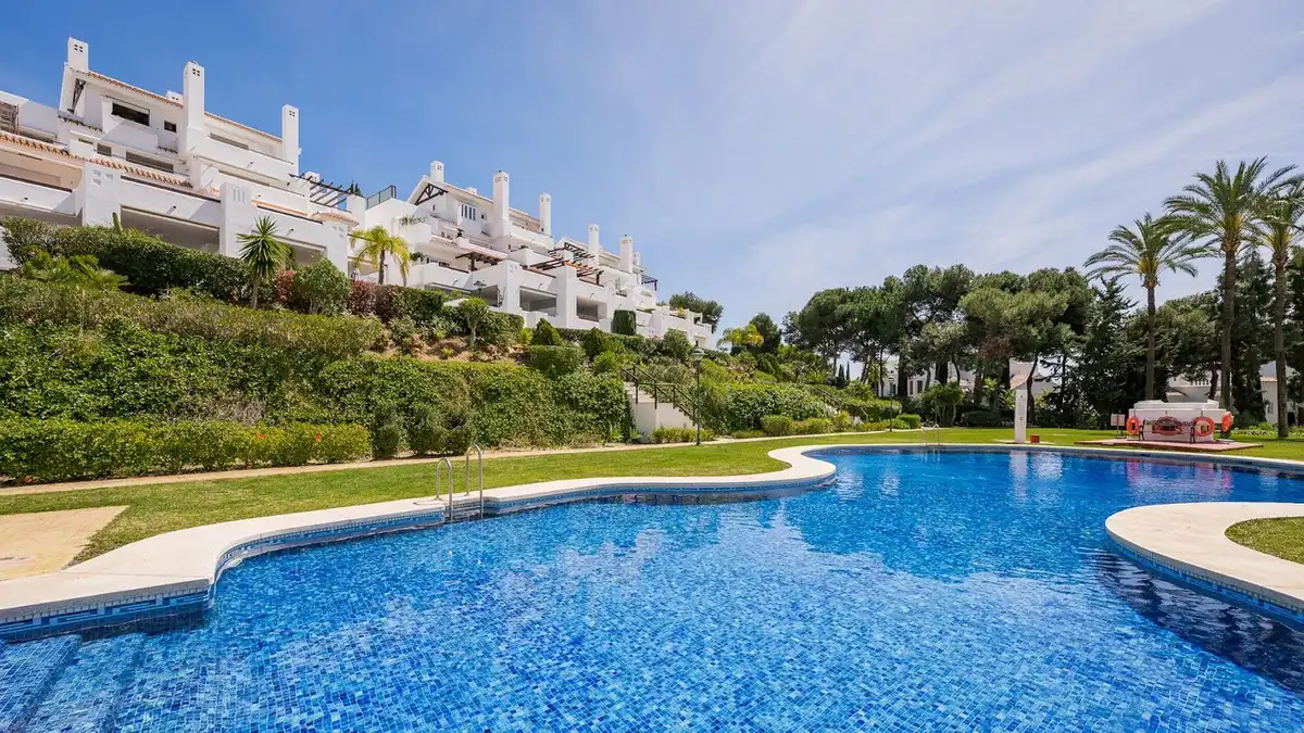 Garden of Flat for sale in Marbella  with Air Conditioner, Terrace and Storage room