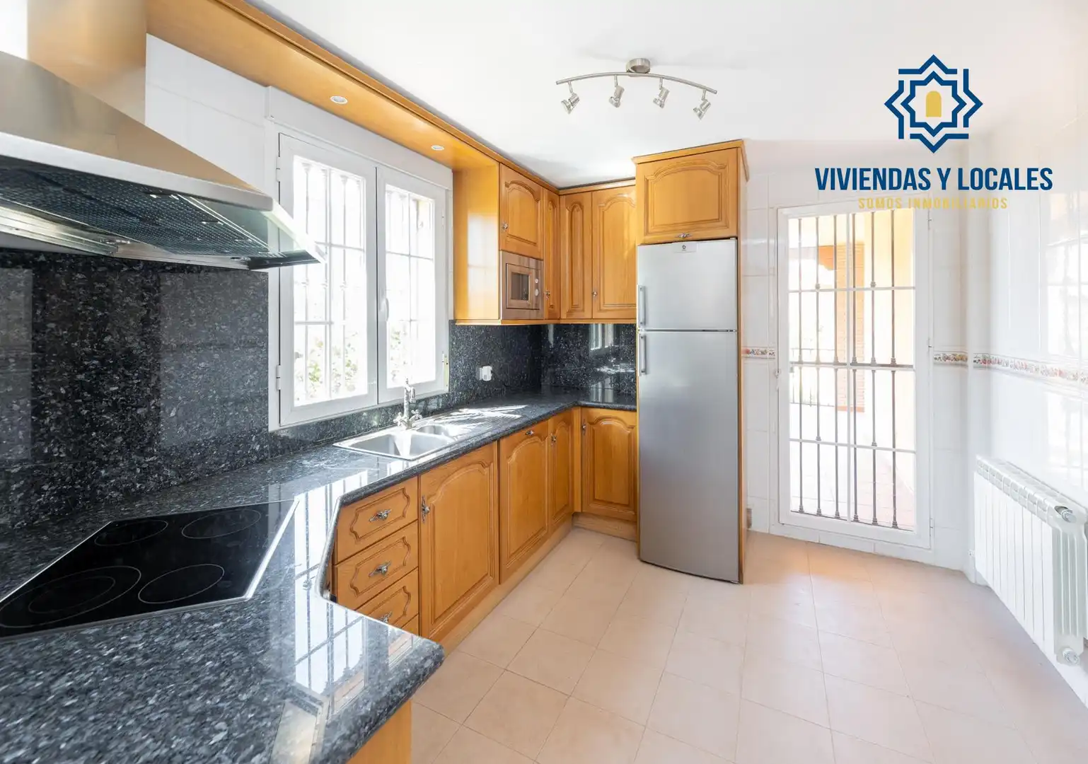 Kitchen of Houses for sale in Dílar  with Air Conditioner, Heating and Private garden