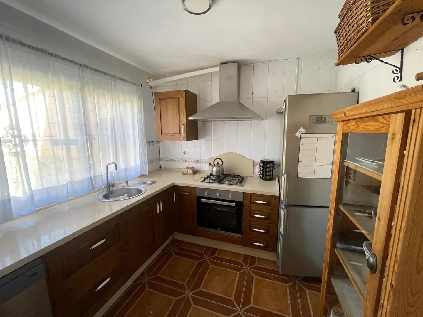 Cocina de Casa adosada de alquiler en Algeciras con Piscina comunitaria