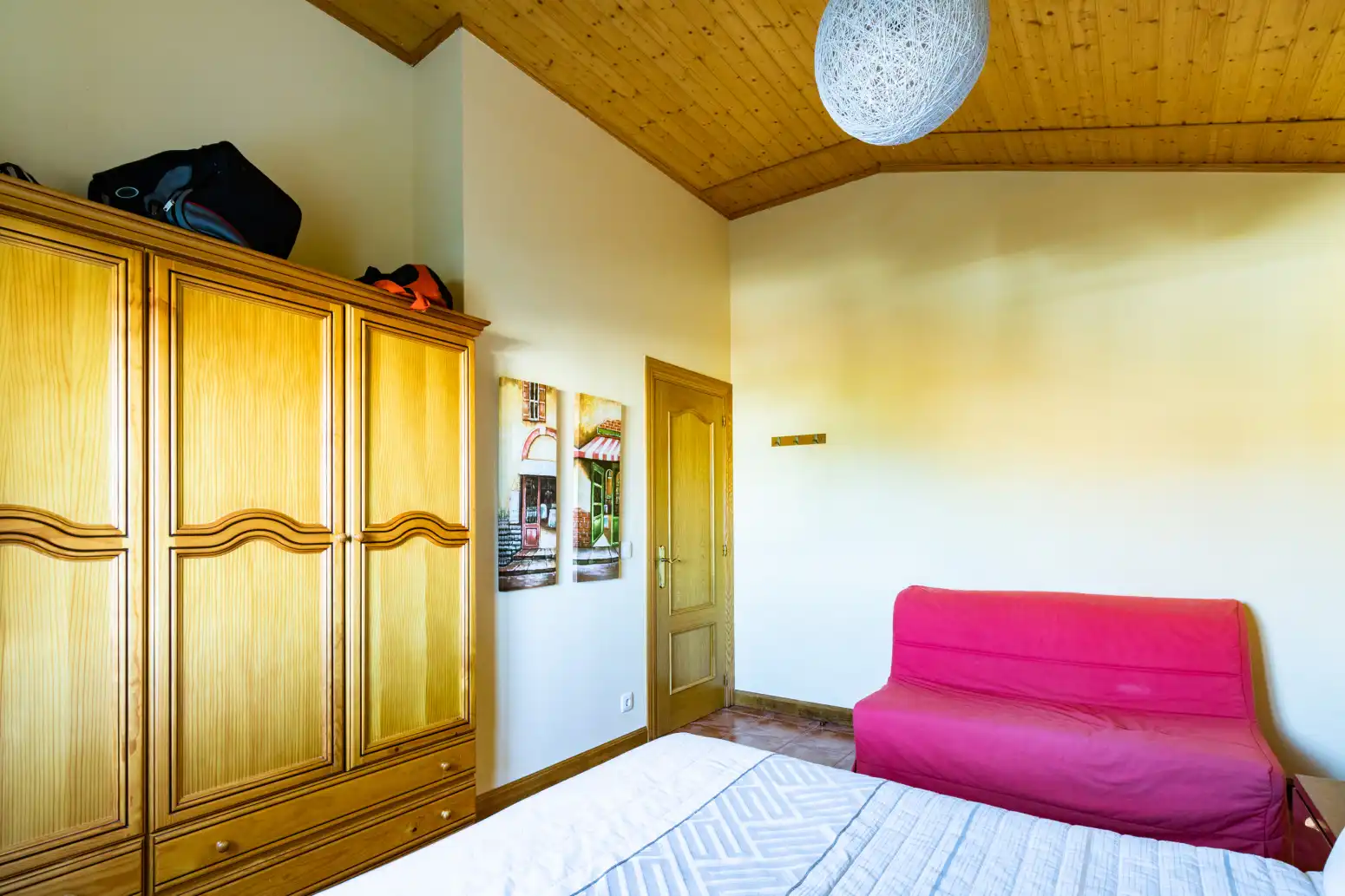 Habitación de Casa o chalet en venta en Ayegui / Aiegi con Calefacción, Trastero y Piscina