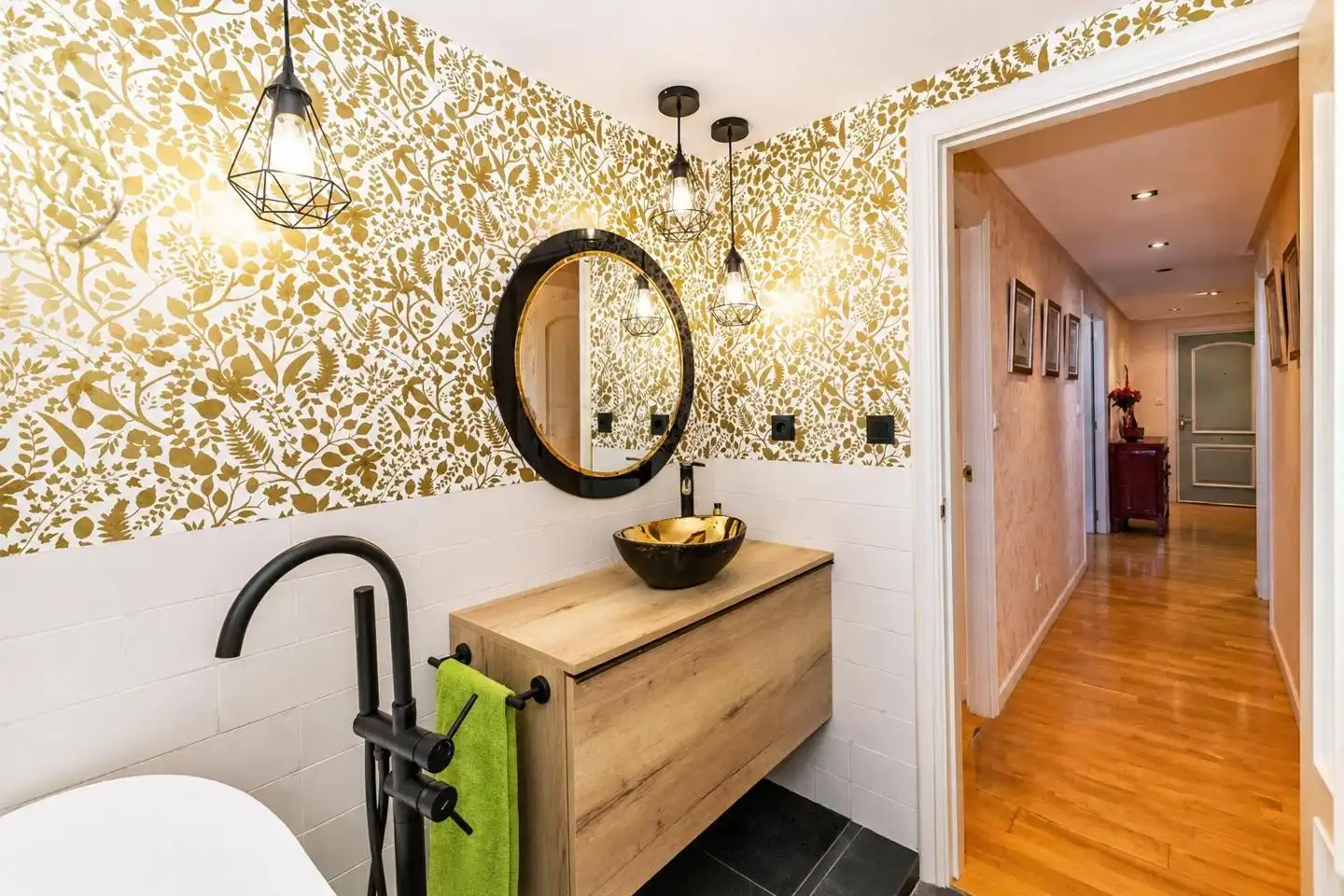 Baño de Ático en venta en Zaragoza con Aire acondicionado, Calefacción y Parquet