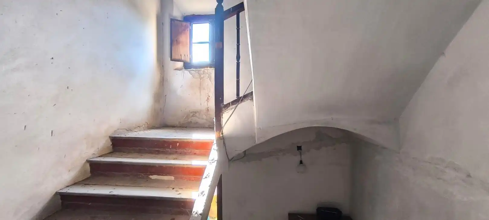 Houses for sale in Corera  with Storage room
