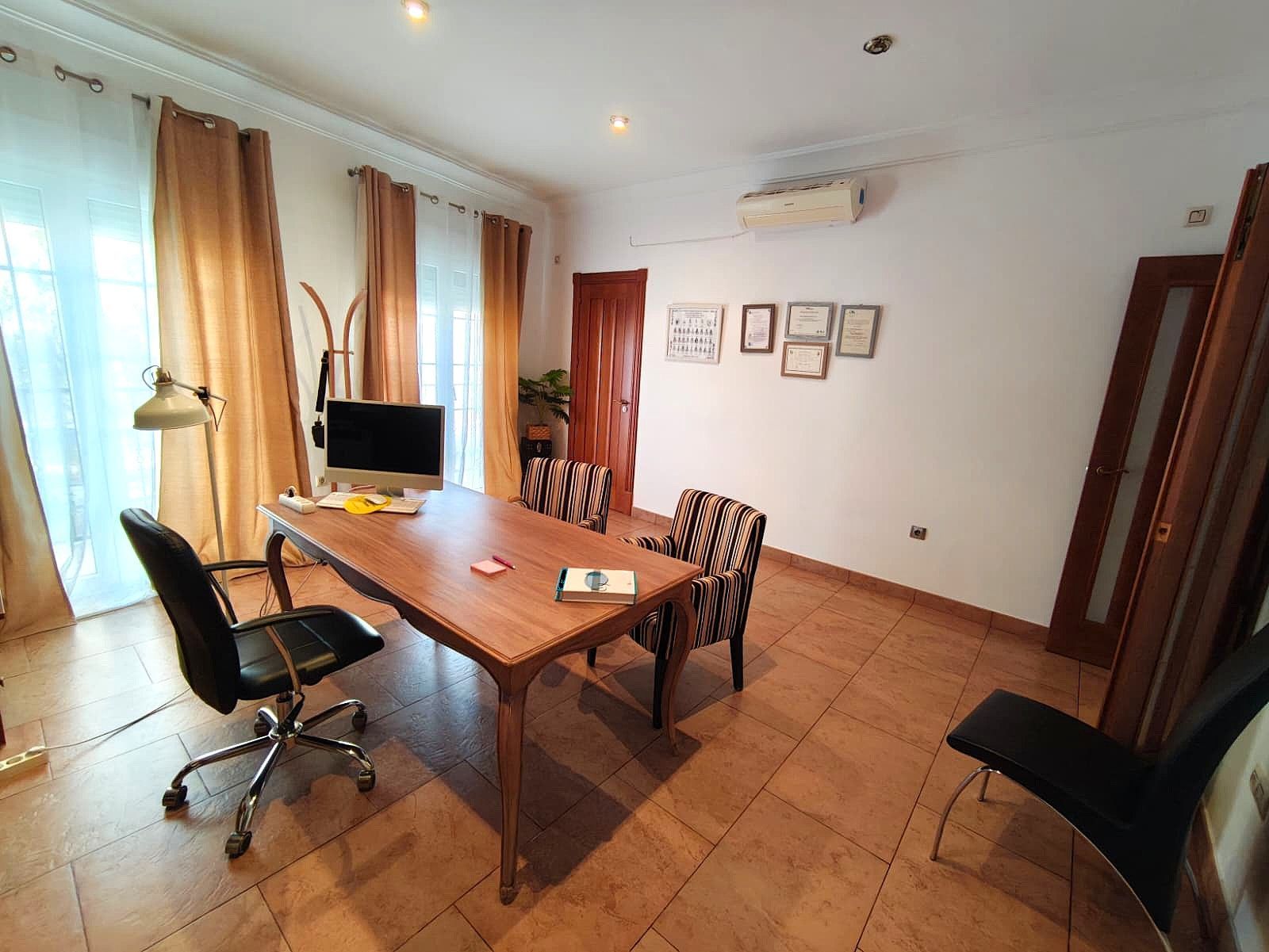 Casa adosada en venda en Calamonte amb Aire condicionat