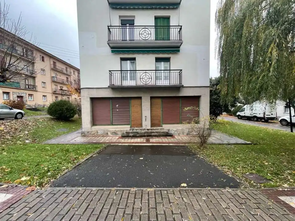 Local comercial en venta en Legazpi, imagen 2