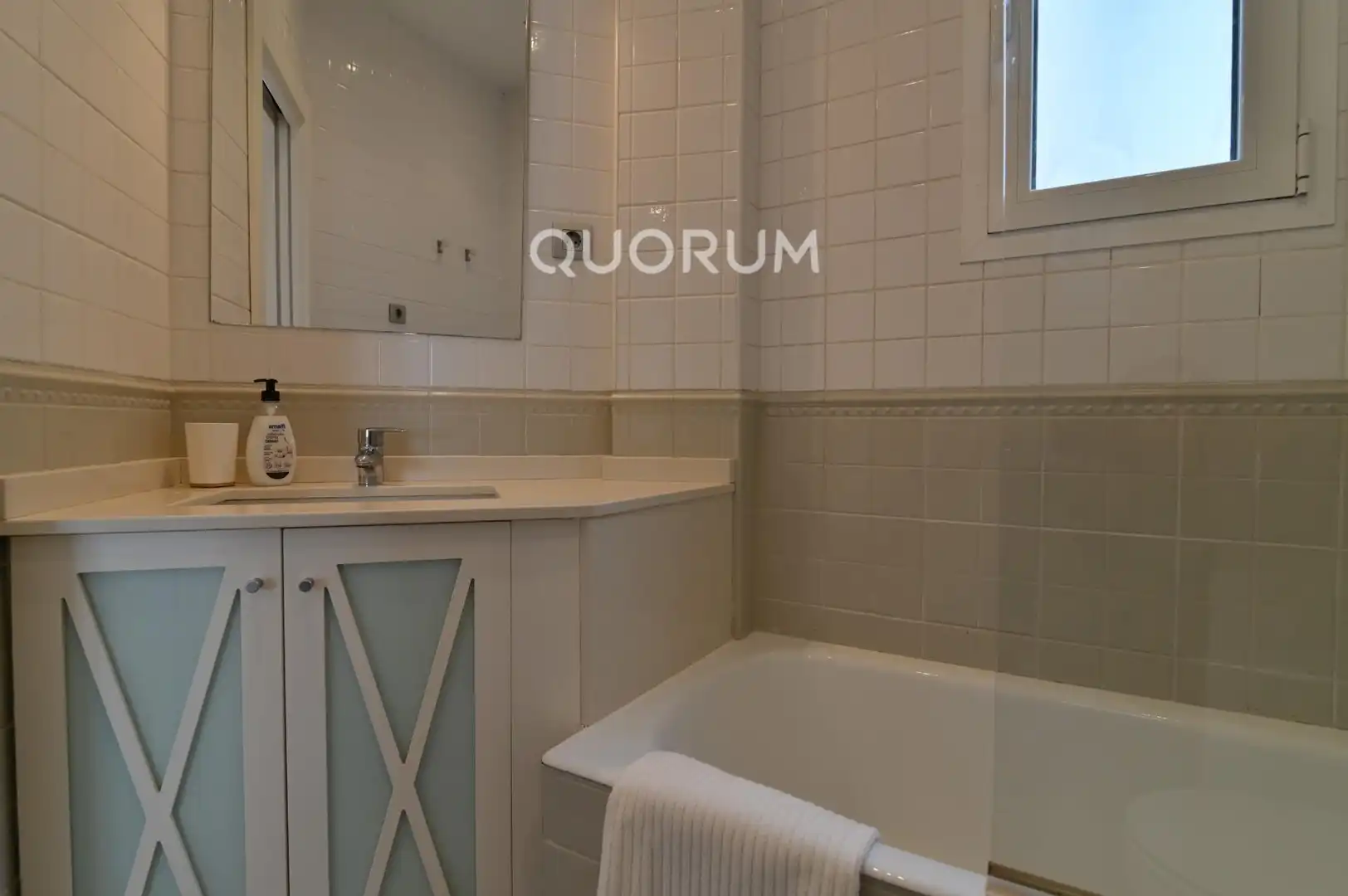 Badezimmer von Wohnung zur Miete in Bilbao  mit Klimaanlage, Heizung und Terrasse