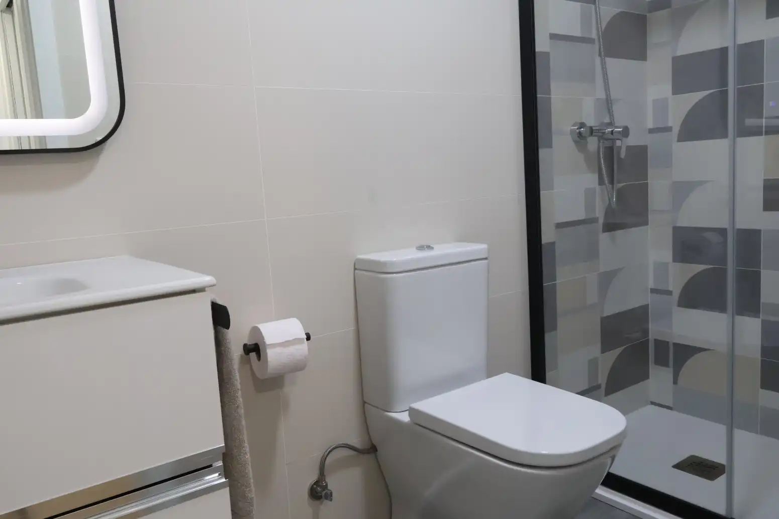 Baño de Ático en venta en Paiporta con Aire acondicionado, Terraza y Trastero
