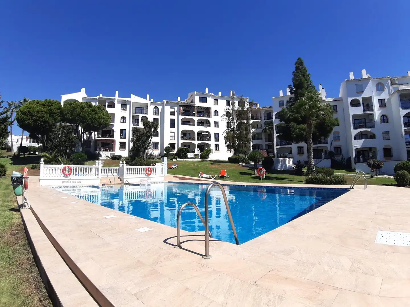 Piso con piscina en venta en Riviera del Sol