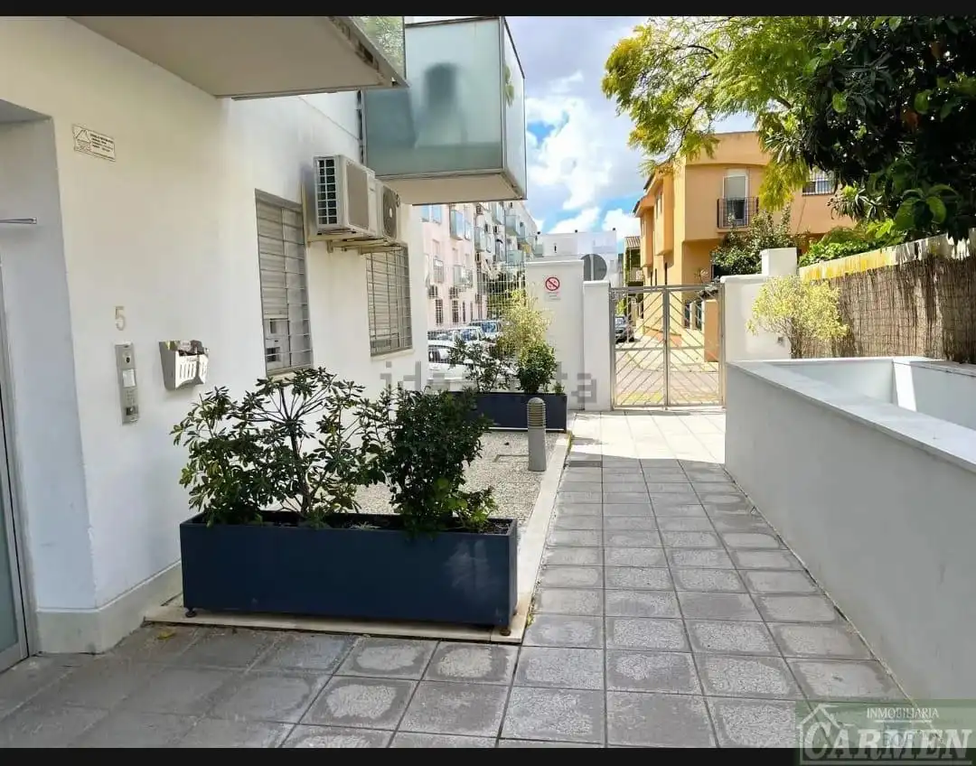 Exterior view of Flat for sale in Jerez de la Frontera  with Heating