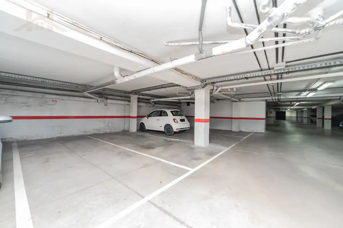 Parking of Flat for sale in Ciempozuelos  with Air Conditioner, Heating and Furnished
