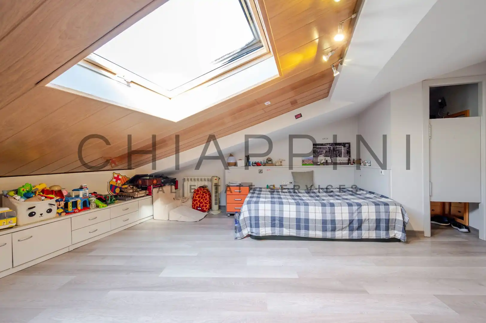 Attic for sale in Centre  