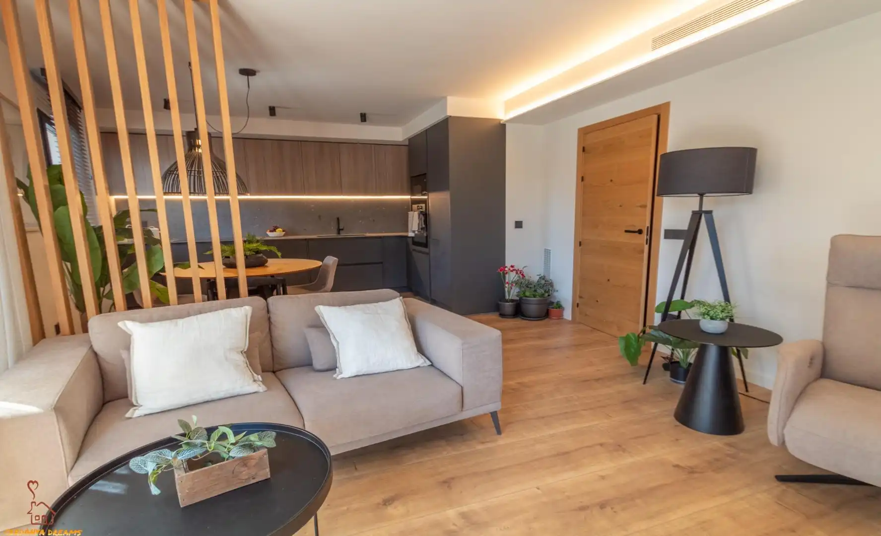 Living room of Flat for sale in Puigcerdà  with Heating, Parquet flooring and Storage room
