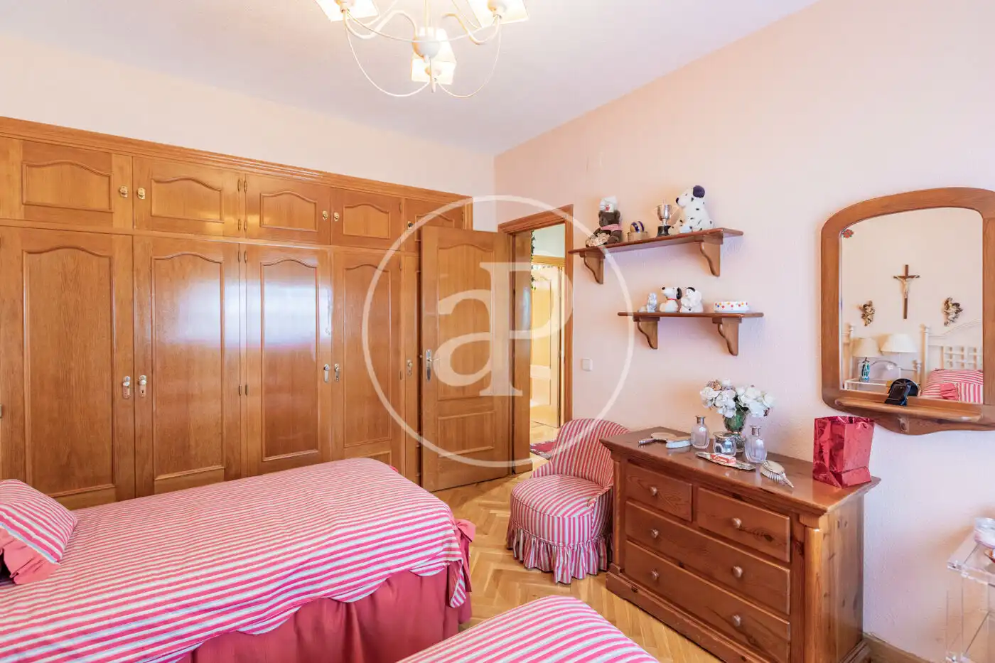 Dormitori de Casa o xalet en venda en Las Rozas de Madrid amb Aire condicionat, Calefacció i Jardí privat
