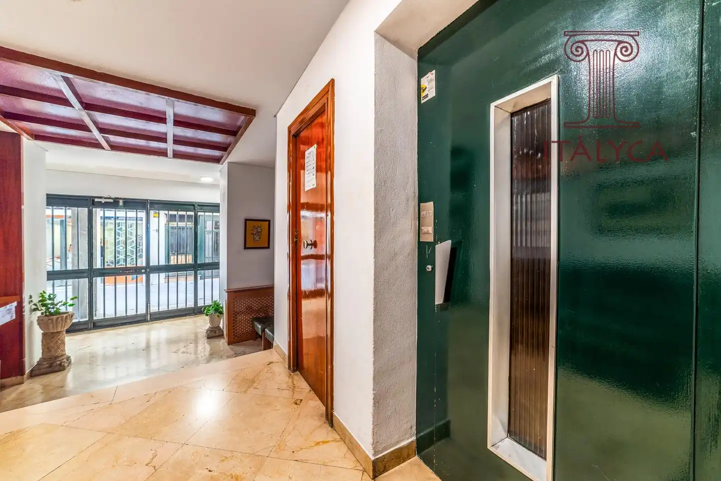 Piso en venta en Sevilla con Terraza y Trastero