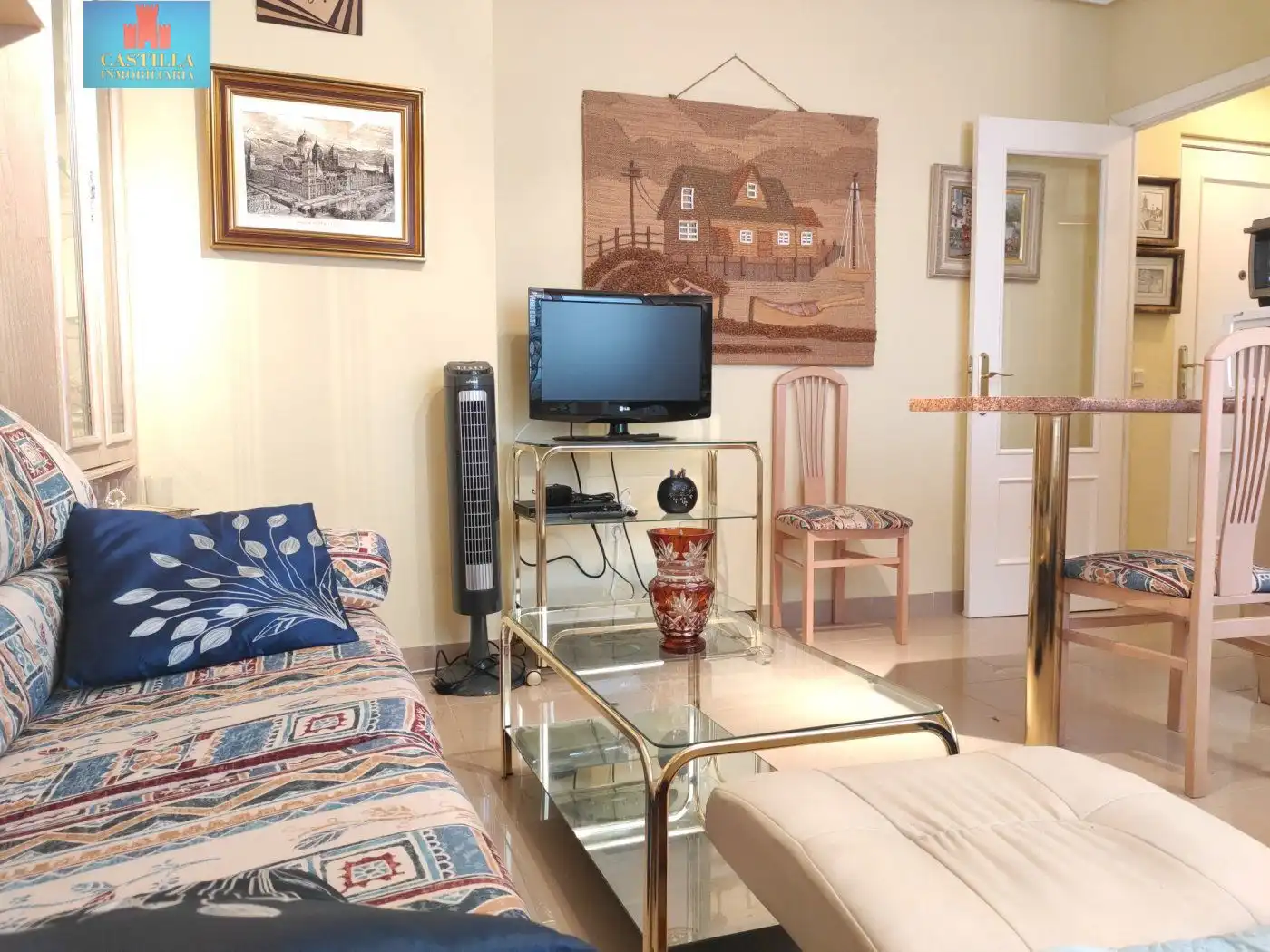 Living room of Flat for rent in Ávila  with Heating, Storage room and Furnished