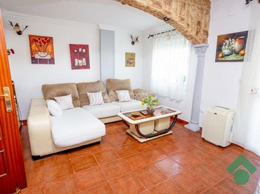 Casa aparellada en venda a Urbanizacion Triana