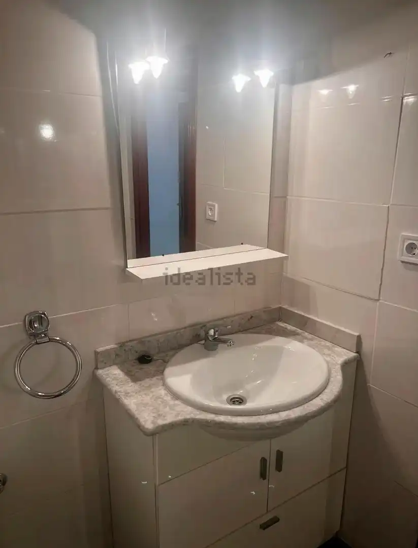 Bany de Pis de lloguer en Madrid amb Aire condicionat, Calefacció i Terrassa