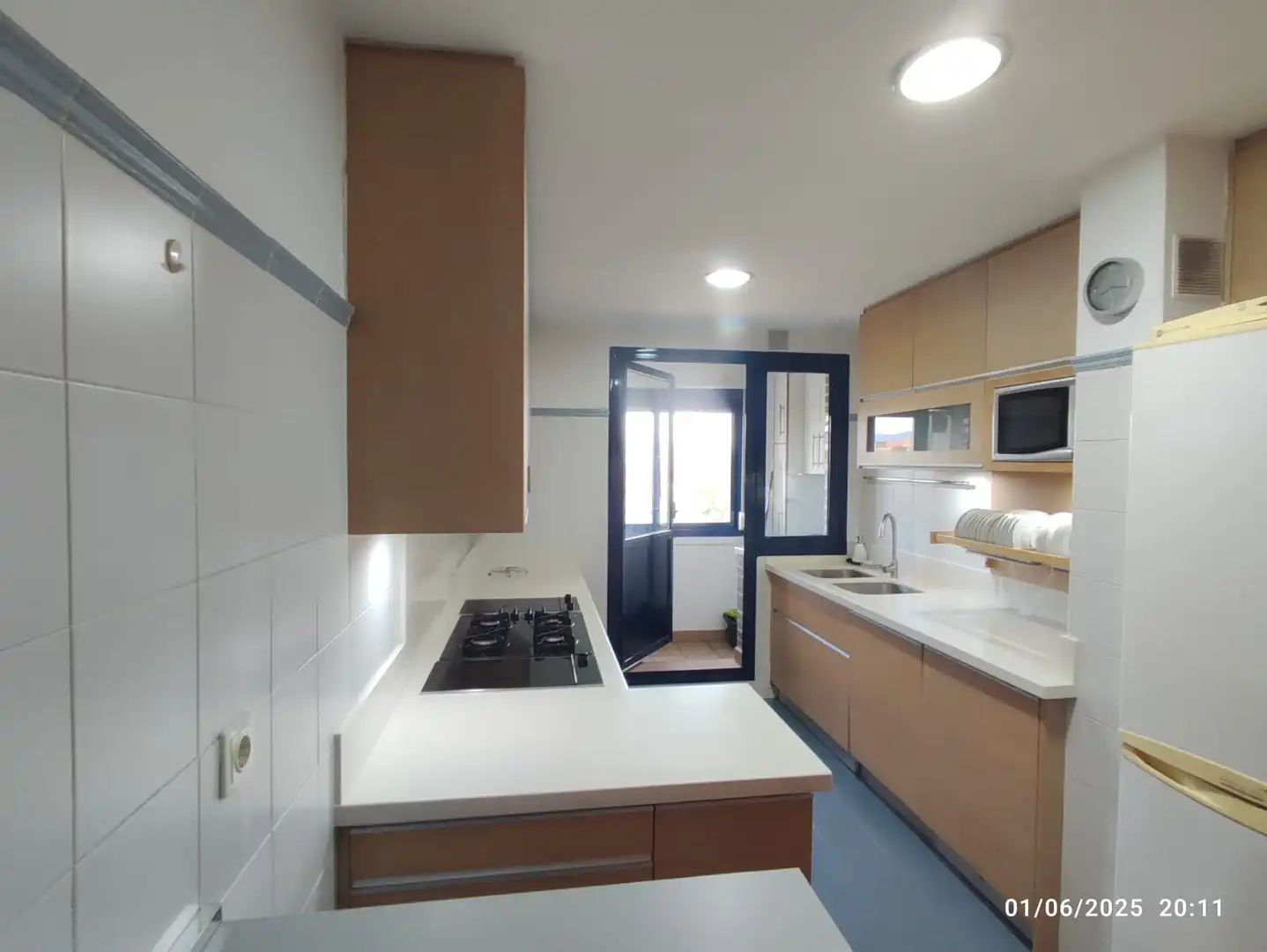 Cocina de Piso de alquiler en Granada con Aire acondicionado, Calefacción y Jardín privado