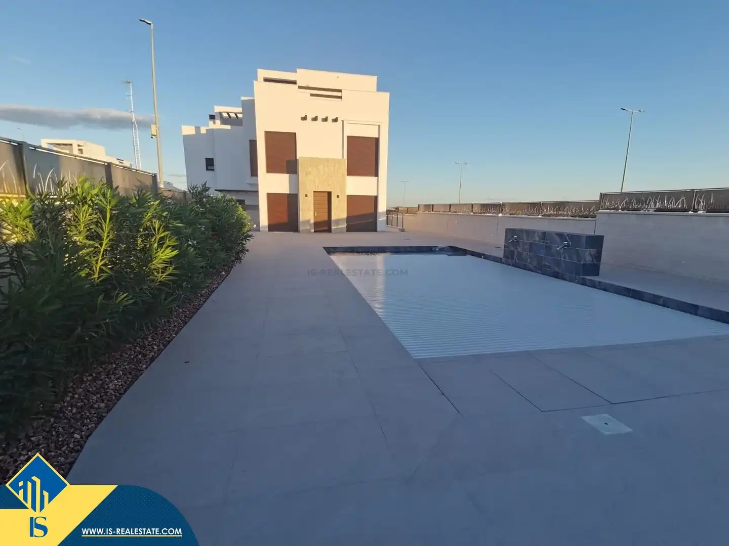 Xalet amb piscina en venda a Los Montesinos