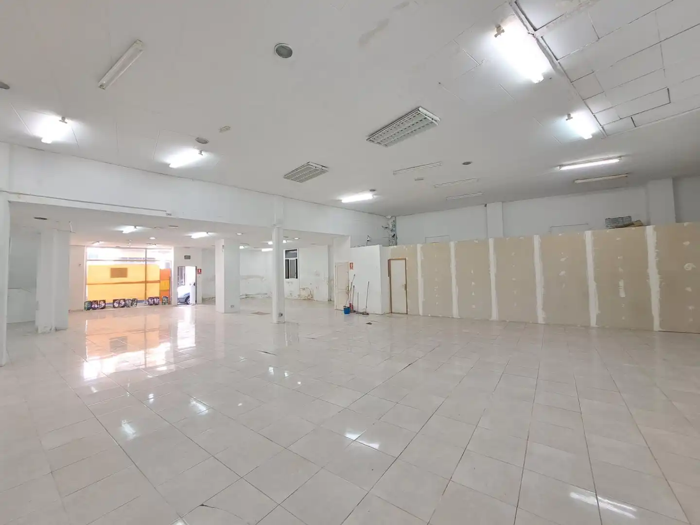 Business premises for sale in Calle ARQUEBISBE VICH