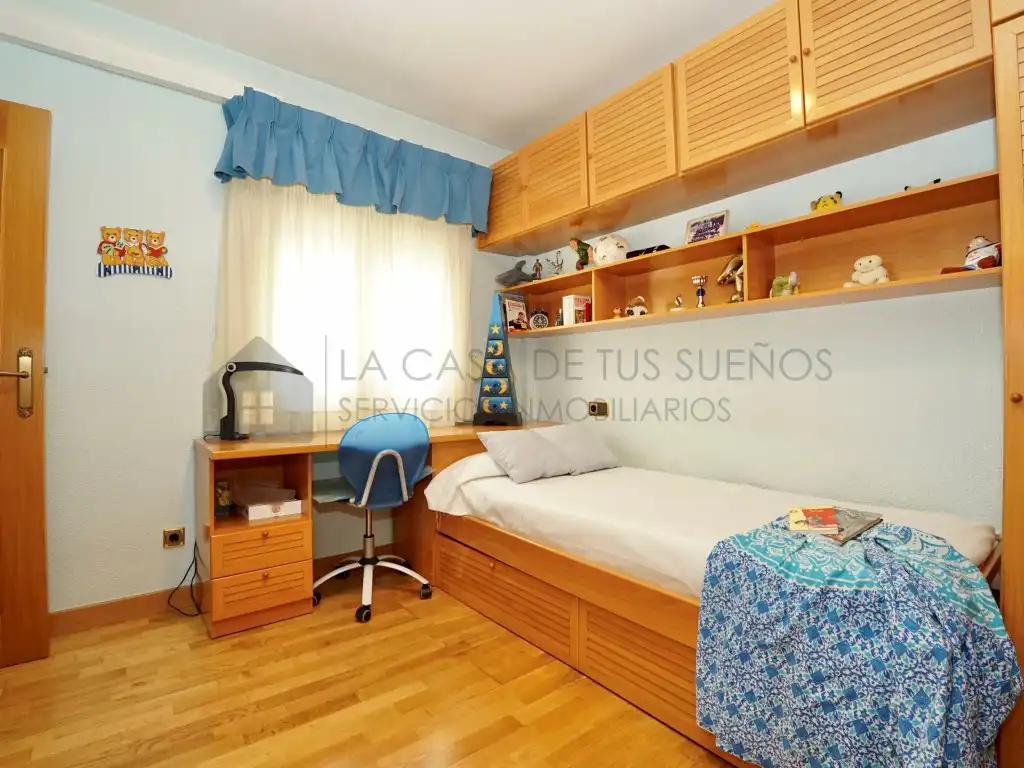 Habitación de Casa o chalet en venta en Novelda