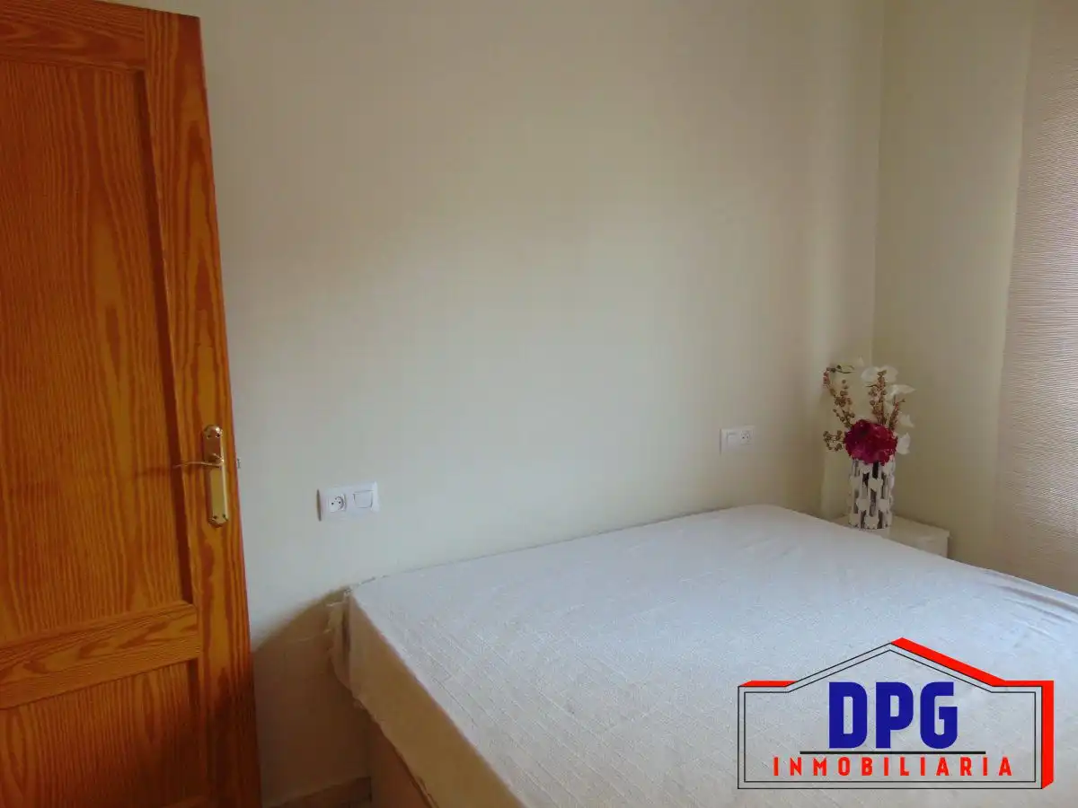 Habitación de Apartamento en venta en Garrucha con Aire acondicionado y Amueblado