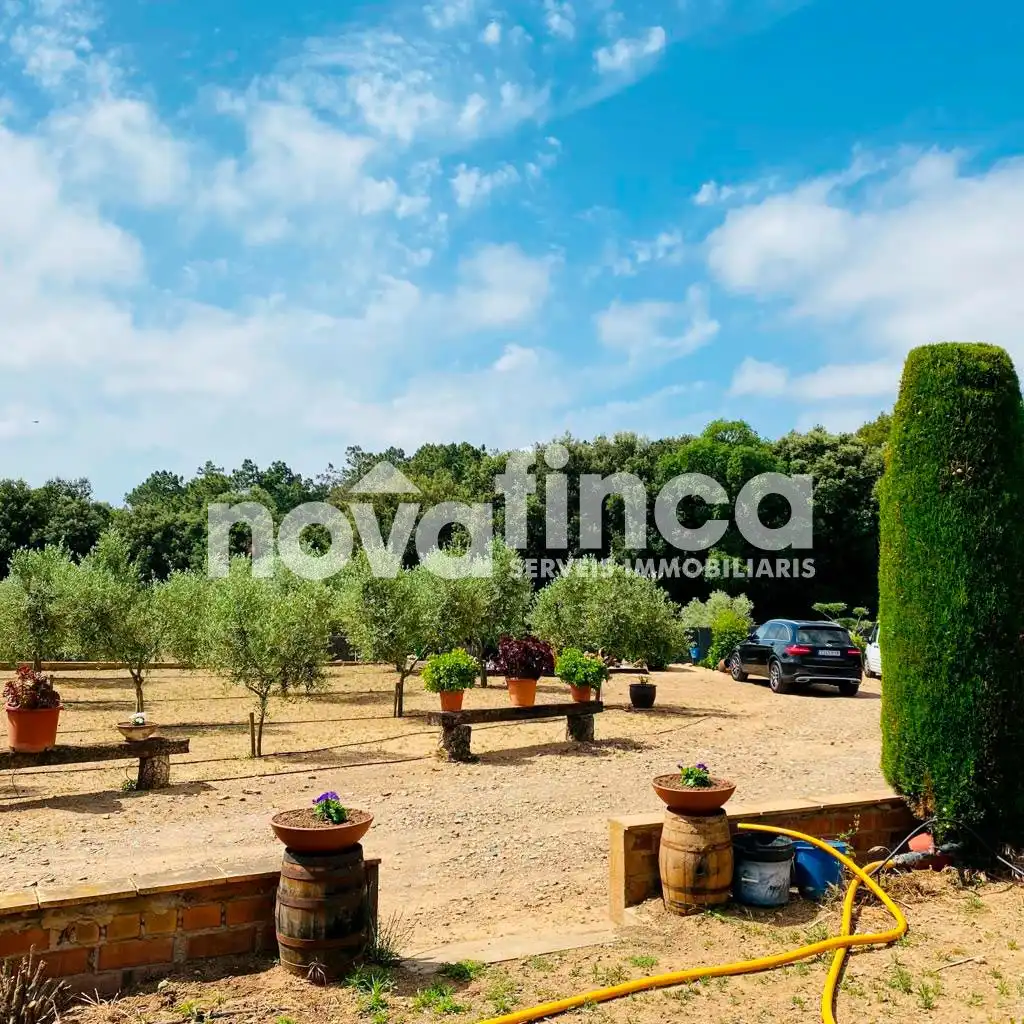 Casa rustica con giardino in vendita a Mont-ras, imagen 5