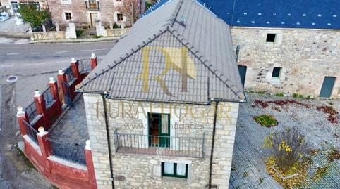 Foto 3 de Casa adosada en venda a Carretera Bayos, 1, Cabrillanes, León